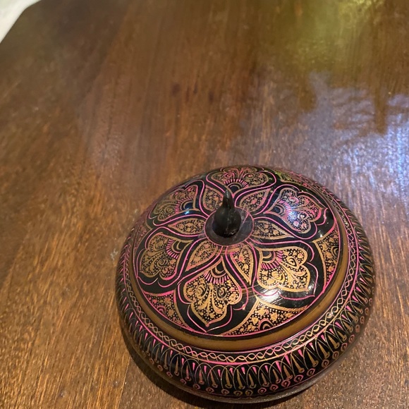 Decorative Covered Dish 💕 Bundle 3 items for $20 - Picture 2 of 3